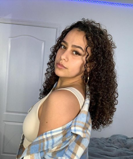 Nacktes geleaktes OnlyFans-Foto von Bugzyyp