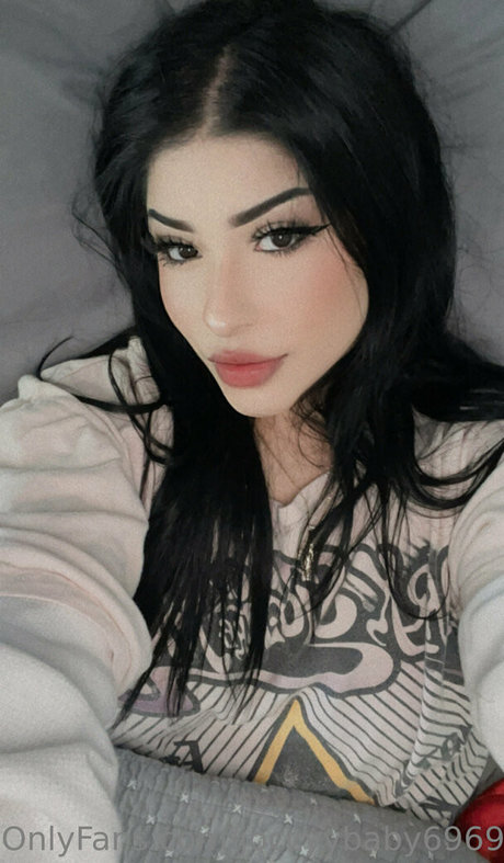 Nacktes geleaktes OnlyFans-Foto von Latinabratt69