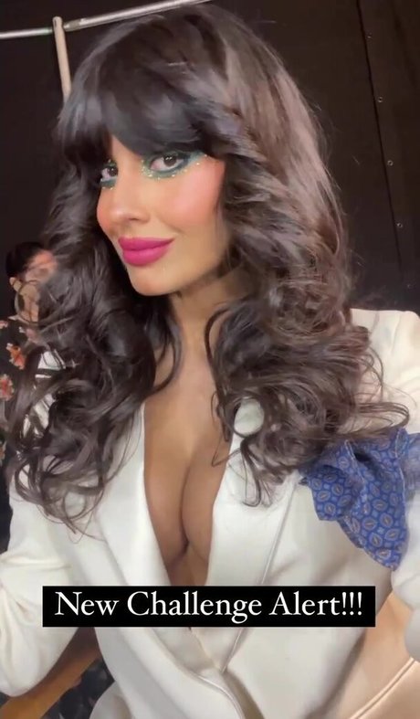 Nacktes geleaktes OnlyFans-Foto von Jameela Jamil