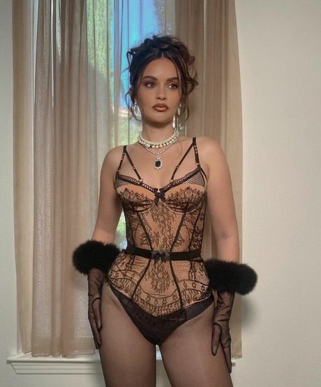 Nacktes geleaktes OnlyFans-Foto von Sabrina Claudio