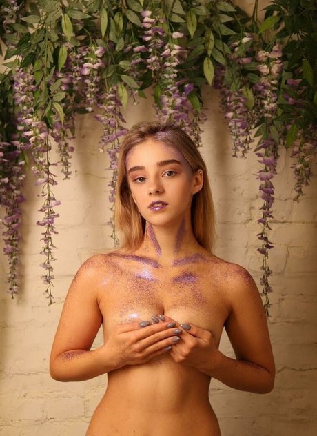 Nacktes geleaktes OnlyFans-Foto von Vvcalendar