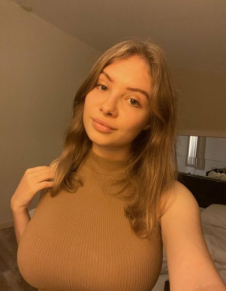 Nacktes geleaktes OnlyFans-Foto von Esvittie