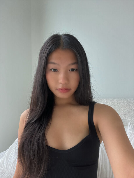 Nacktes geleaktes OnlyFans-Foto von Amina Li