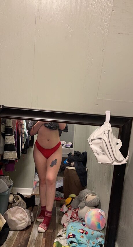 Nacktes geleaktes OnlyFans-Foto von Claire