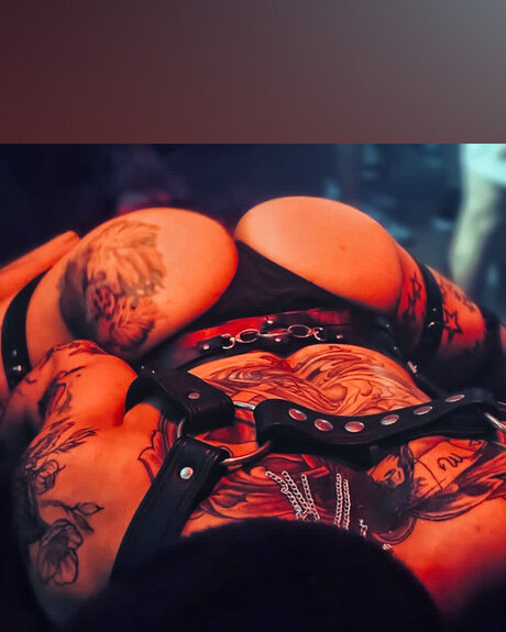 Nacktes geleaktes OnlyFans-Foto von Roreyes