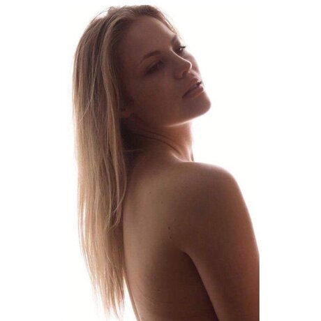Nacktes geleaktes OnlyFans-Foto von Ela Rivers