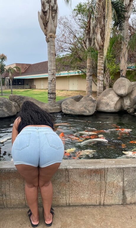 Nacktes geleaktes OnlyFans-Foto von Your Fav Aqua