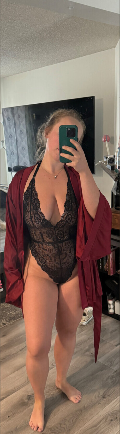 Nacktes geleaktes OnlyFans-Foto von Curious Minx