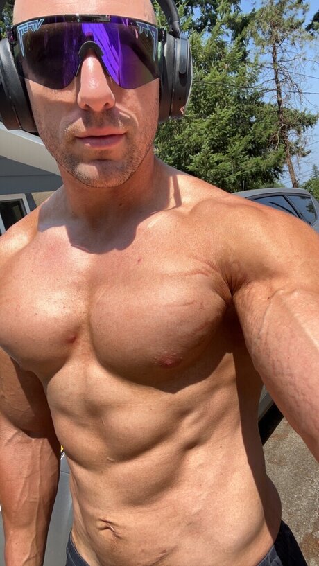 Nacktes geleaktes OnlyFans-Foto von Brucejuice