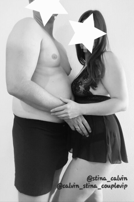 Nacktes geleaktes OnlyFans-Foto von  Calvin Ampamp Stina  Swiss Couple