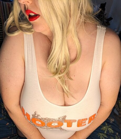 Nacktes geleaktes OnlyFans-Foto von Farting Freya 