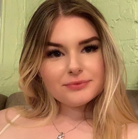 Nacktes geleaktes OnlyFans-Foto von Aaliyah