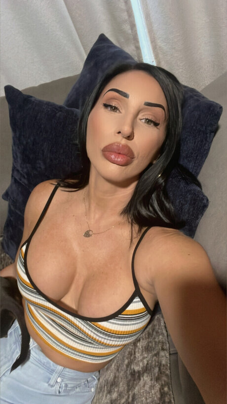 Nacktes geleaktes OnlyFans-Foto von Hi Sasha