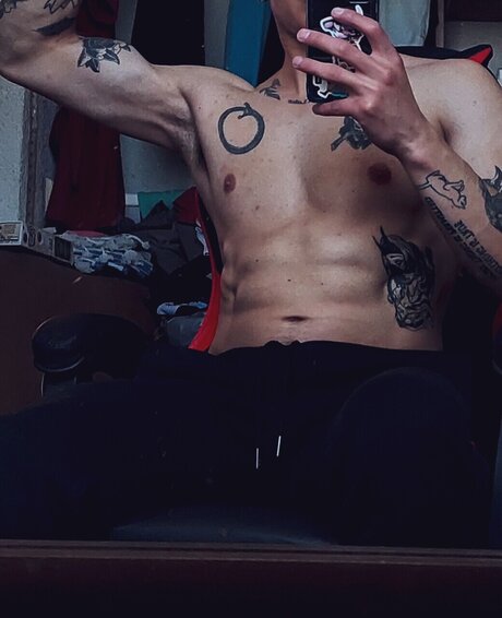 Nacktes geleaktes OnlyFans-Foto von Nova