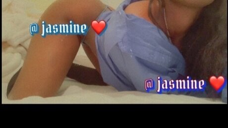 Nacktes geleaktes OnlyFans-Foto von Jasmine