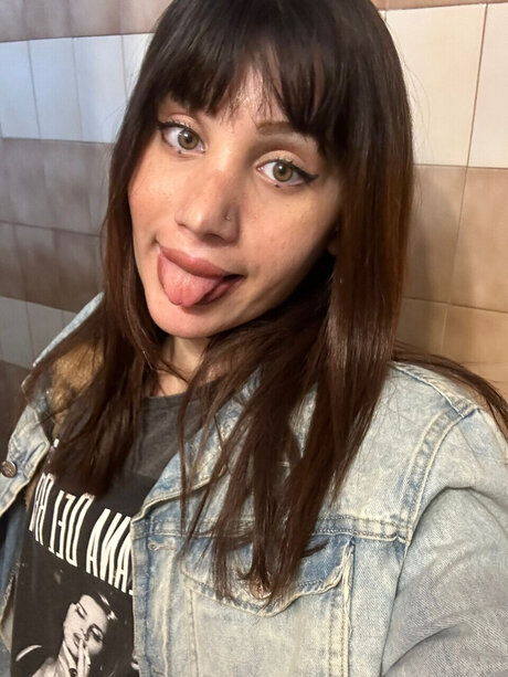 Nacktes geleaktes OnlyFans-Foto von Romiinita Doll