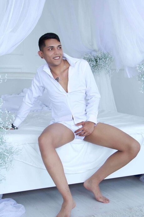 Nacktes geleaktes OnlyFans-Foto von Benike