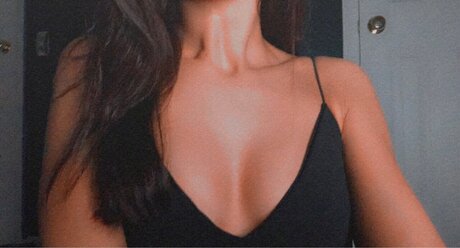 Nacktes geleaktes OnlyFans-Foto von Remi Meadow