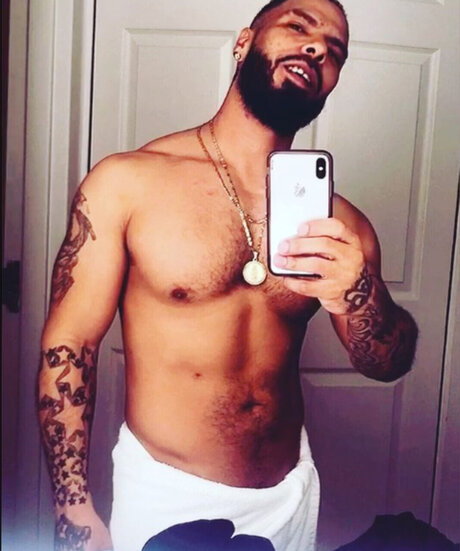 Nacktes geleaktes OnlyFans-Foto von Dongeemusic