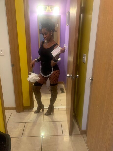 Nacktes geleaktes OnlyFans-Foto von Mademaid