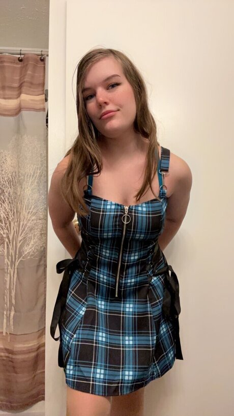 Nacktes geleaktes OnlyFans-Foto von Peachy Bella