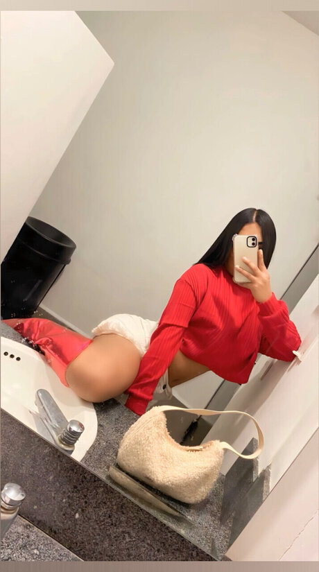 Nacktes geleaktes OnlyFans-Foto von Babyjayyy