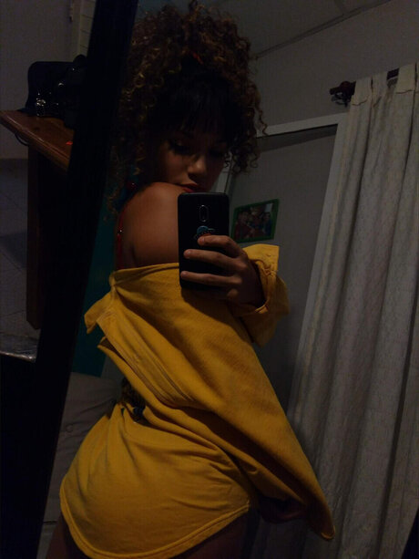 Nacktes geleaktes OnlyFans-Foto von Aisha Lee