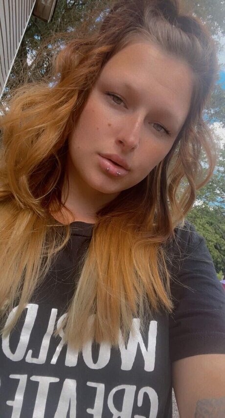 Nacktes geleaktes OnlyFans-Foto von Baby Girl 23