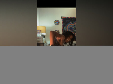 Nacktes geleaktes OnlyFans-Foto von Cocoa Puffs