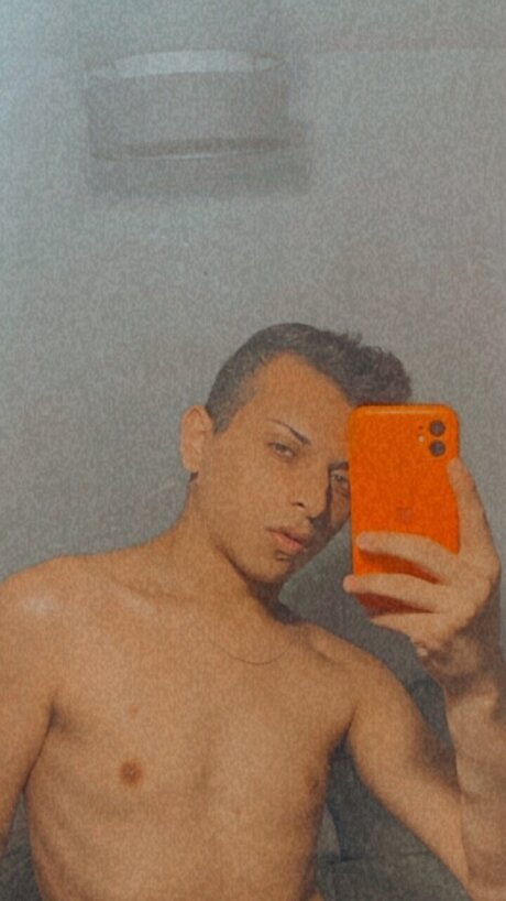 Nacktes geleaktes OnlyFans-Foto von Nicolas Oliva