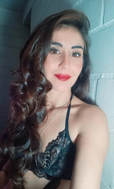 Nacktes geleaktes OnlyFans-Foto von Mia