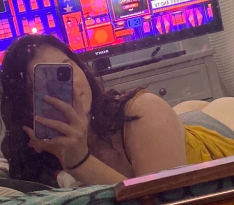 Nacktes geleaktes OnlyFans-Foto von Emily