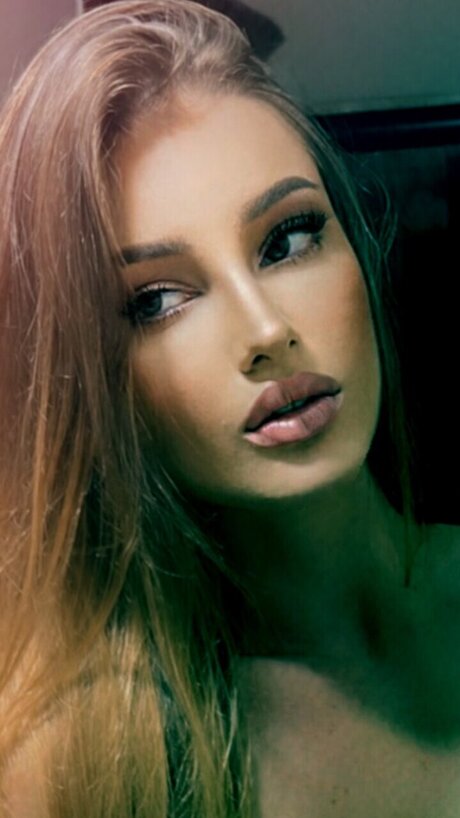 Nacktes geleaktes OnlyFans-Foto von Emma