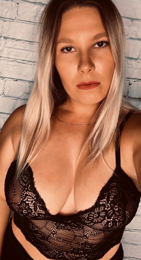 Nacktes geleaktes OnlyFans-Foto von Qbee121