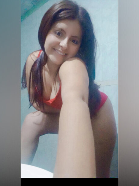 Nacktes geleaktes OnlyFans-Foto von Colo