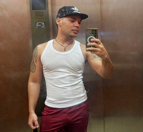 Nacktes geleaktes OnlyFans-Foto von M Voltaje