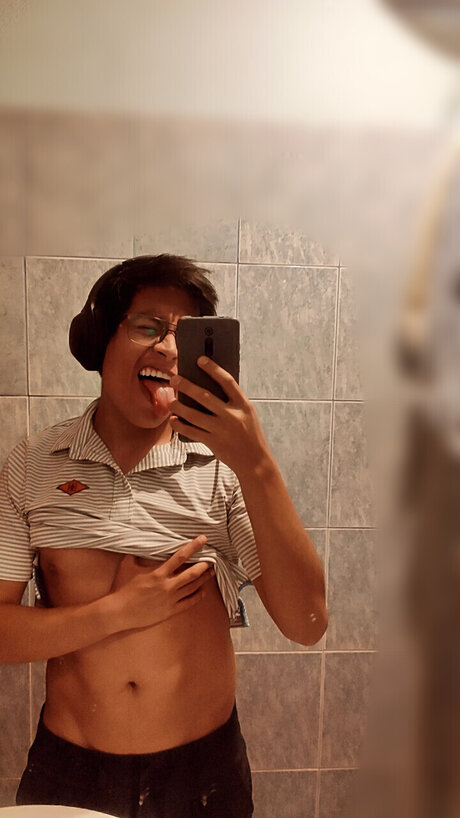 Nacktes geleaktes OnlyFans-Foto von Andy