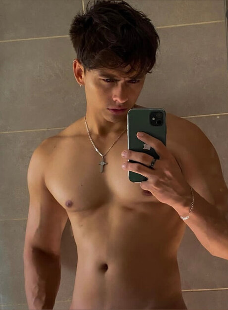 Nacktes geleaktes OnlyFans-Foto von Venuss