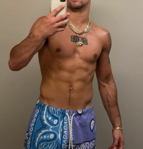 Nacktes geleaktes OnlyFans-Foto von Vinny Vinito