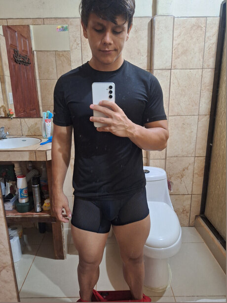 Nacktes geleaktes OnlyFans-Foto von Tony Prez