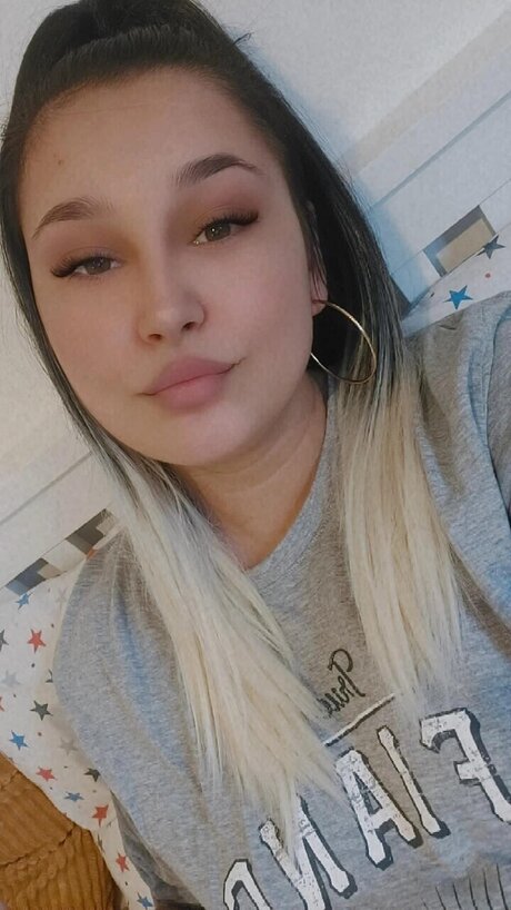 Nacktes geleaktes OnlyFans-Foto von Roxana Maria