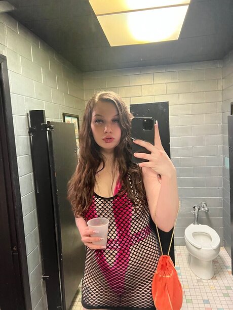 Nacktes geleaktes OnlyFans-Foto von H