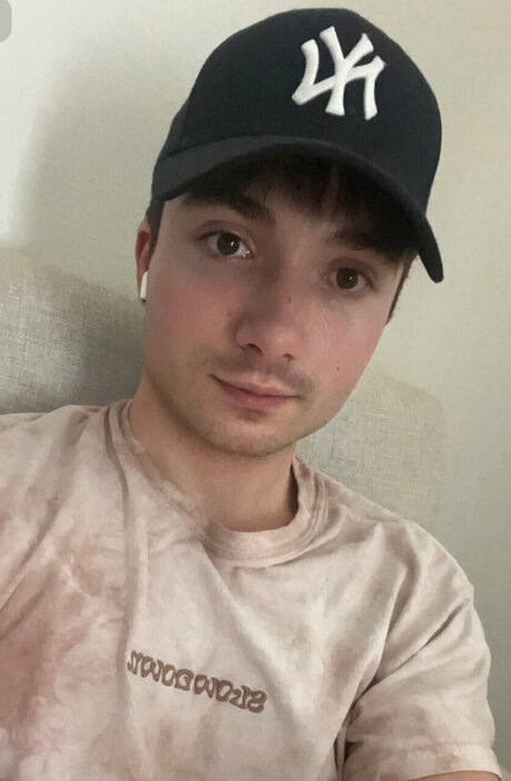 Nacktes geleaktes OnlyFans-Foto von Mike