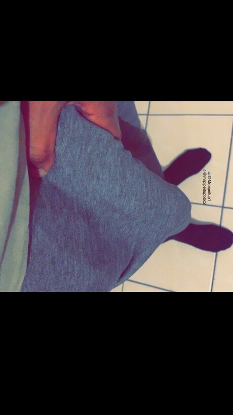 Nacktes geleaktes OnlyFans-Foto von Mrpipeitup