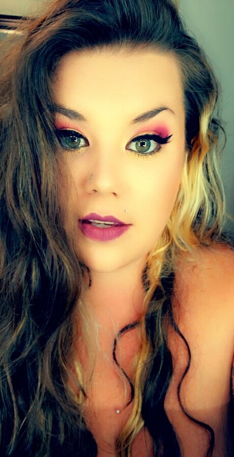 Nacktes geleaktes OnlyFans-Foto von Nikki Ink