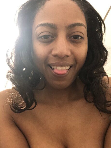 Nacktes geleaktes OnlyFans-Foto von Mocha Goddess