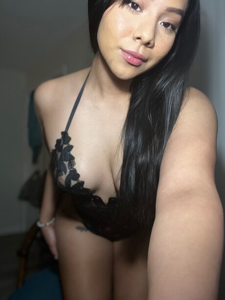 Nacktes geleaktes OnlyFans-Foto von Km 