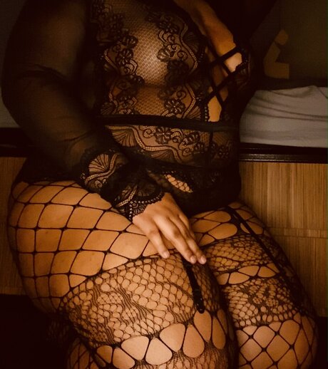 Nacktes geleaktes OnlyFans-Foto von Peachesncream