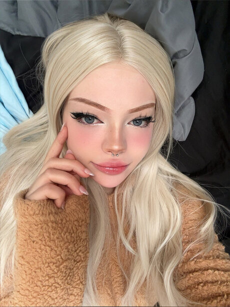 Nacktes geleaktes OnlyFans-Foto von Nova