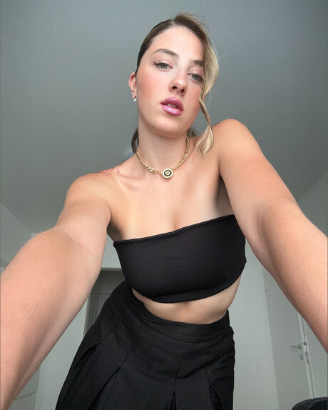 Nacktes geleaktes OnlyFans-Foto von Vani Vittoria